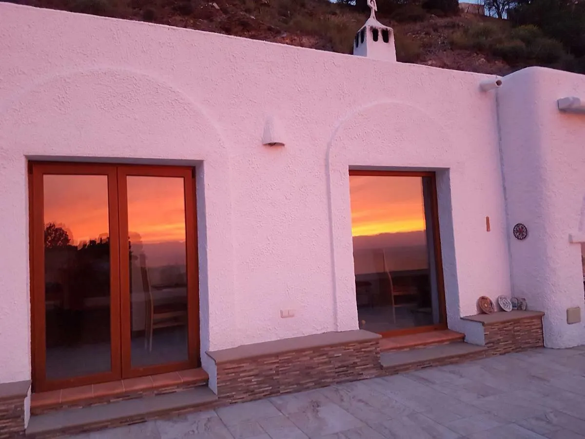 Villa Sellares 모야카